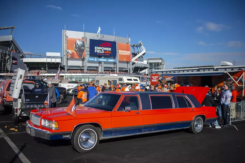 mercury limo going to game