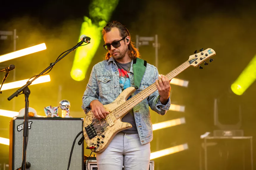 Trevor Weeks playing bass