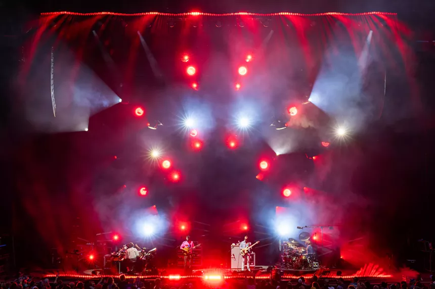 Light show for Goose