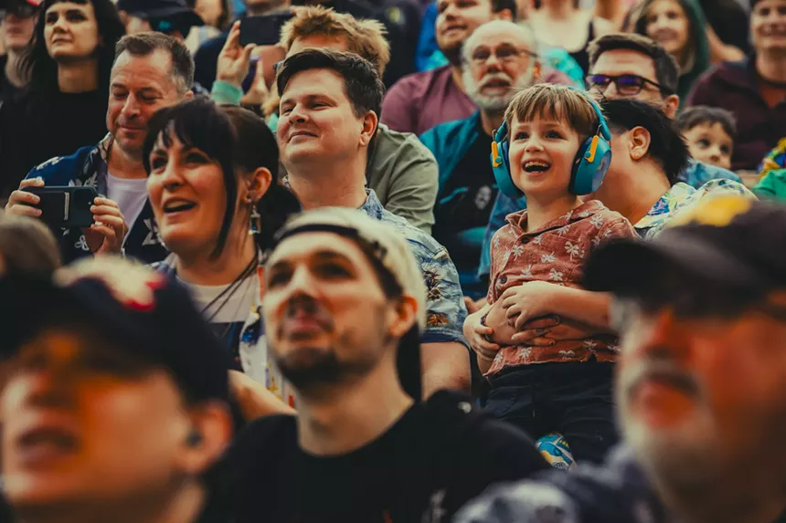 A photo showing the Red Rocks crowd.