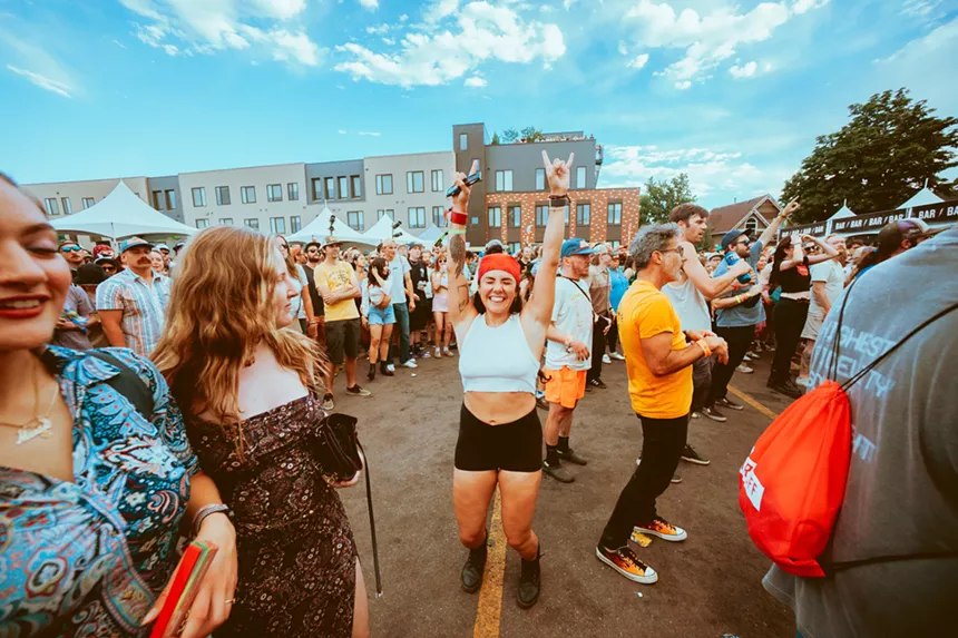 Fidlar playing UMS 2025