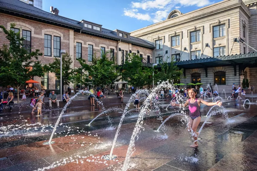 kid in fountains