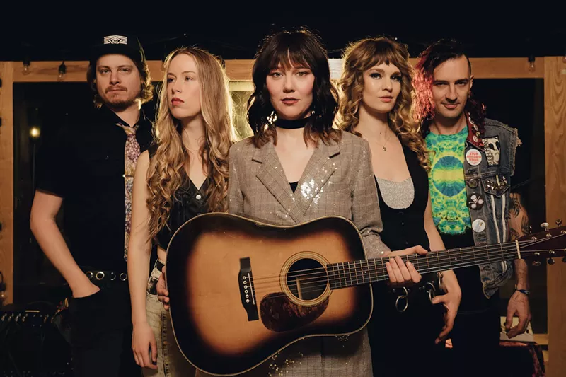 Molly Tuttle Reflects on Bringing California Roots to Bluegrass Ahead Molly Tuttle Reflects on Bringing California Roots to Bluegrass Ahead