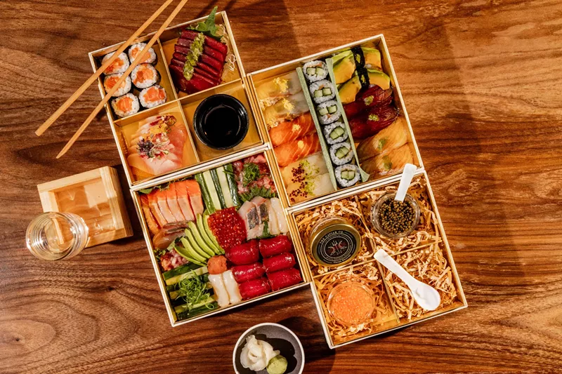 Image: sushi in boxes